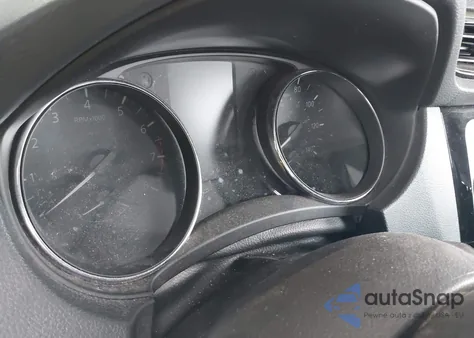 2019 Nissan Rogue S z USA, uszkodzony, nr VIN 5N1AT2MV0KC832979